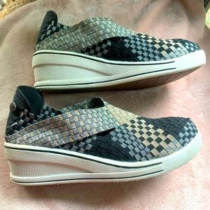 Bernie Mev Stretch Comfort Wedges Size 8.5